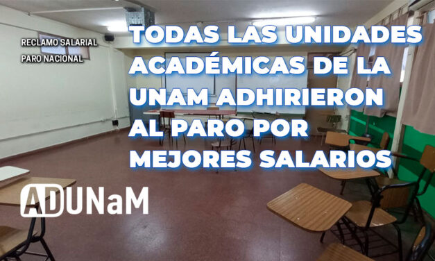 Clase pública frente a la Facultad de Arte y Diseño en Oberá